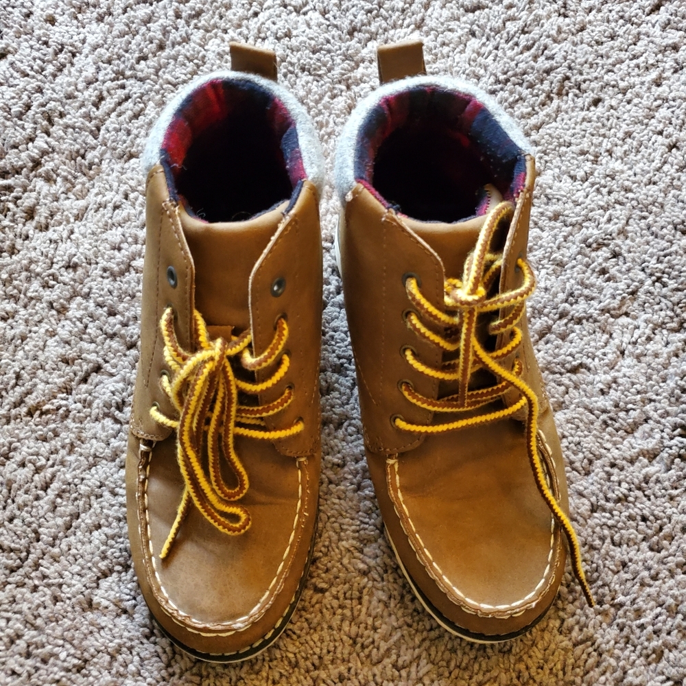 Cat and Jack boys shoes size 3